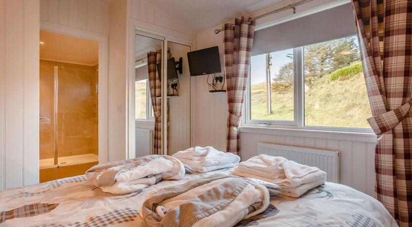 Photo of 2 Bed in Glenhinnisdal