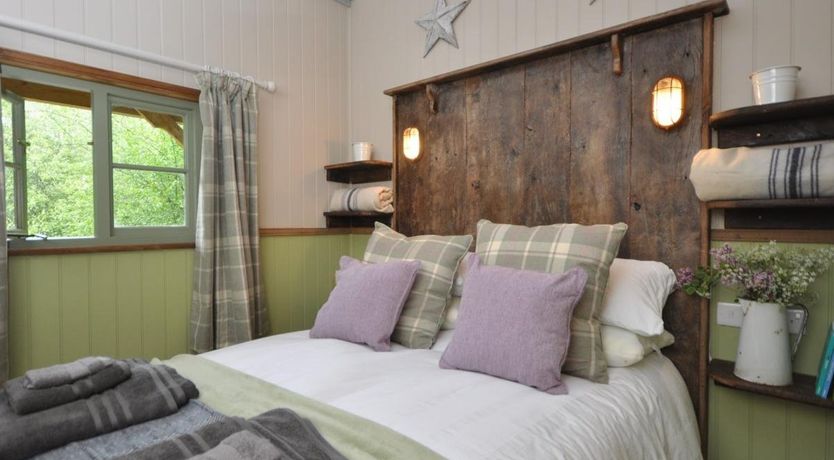 Photo of 1 Bed in Forest Coal Pit