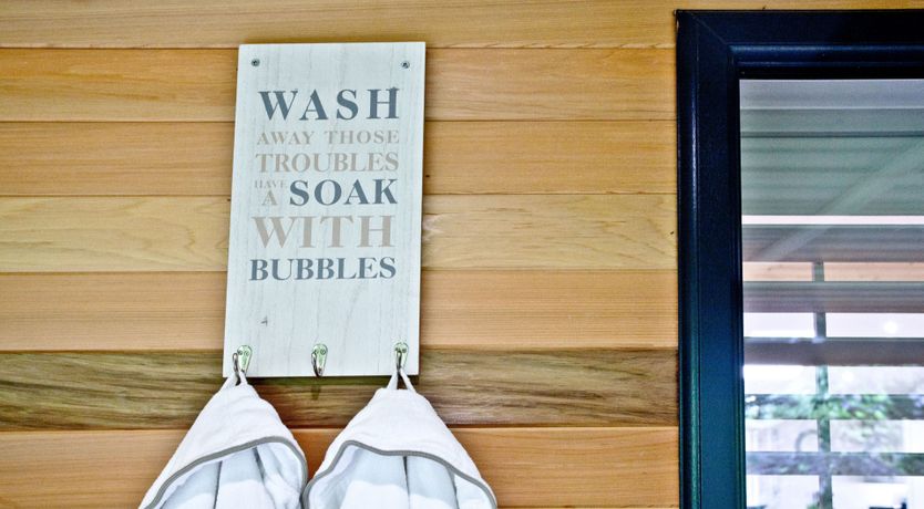 Photo of Oak Lodge, South View Lodges, Exeter