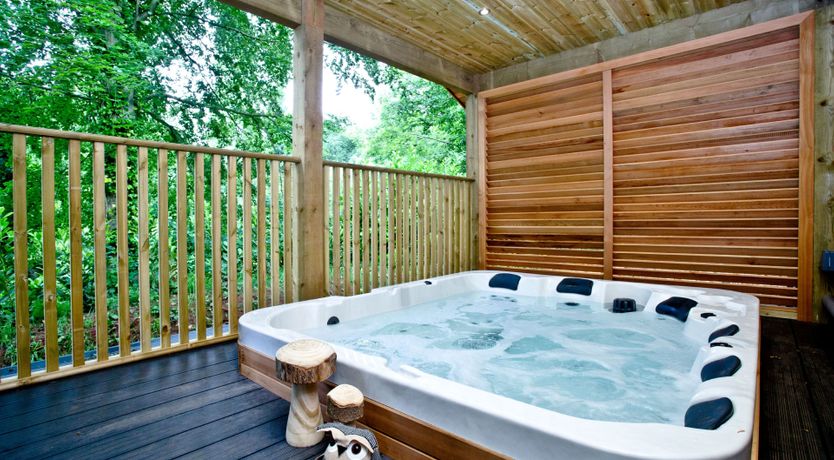 Photo of Oak Lodge, South View Lodges, Exeter