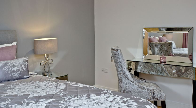 Photo of Oak Lodge, South View Lodges, Exeter