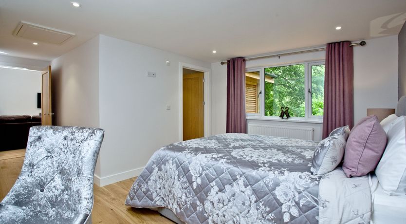 Photo of Oak Lodge, South View Lodges, Exeter