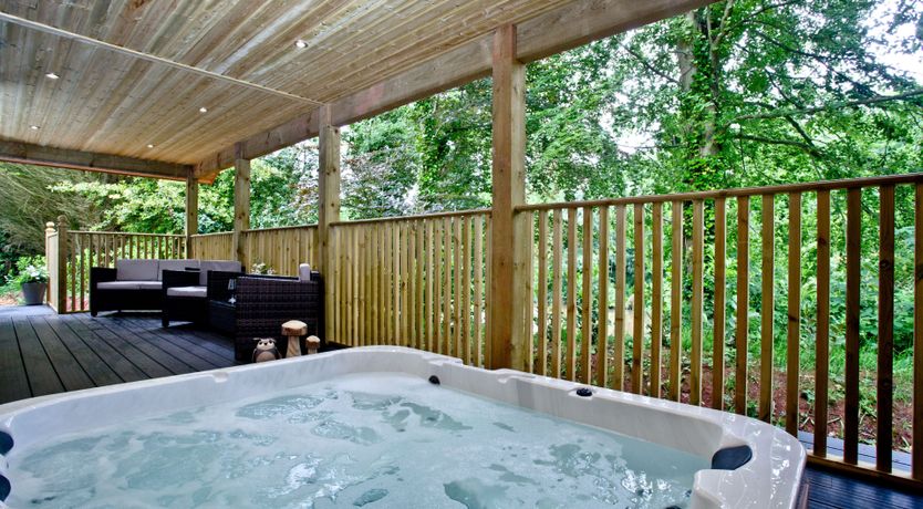 Photo of Oak Lodge, South View Lodges, Exeter