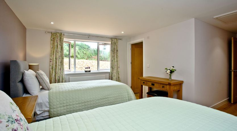 Photo of Oak Lodge, South View Lodges, Exeter
