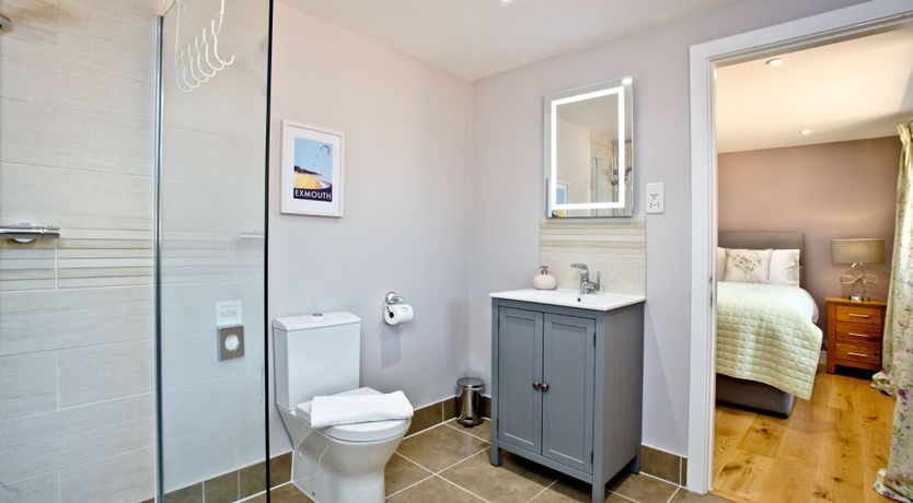 Photo of Oak Lodge, South View Lodges, Exeter