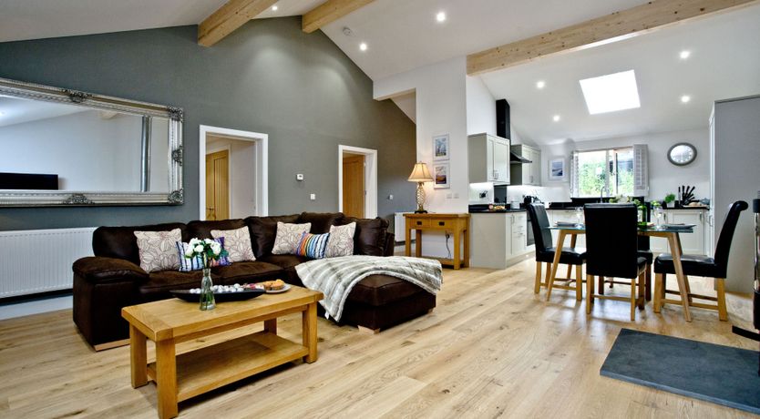 Photo of Oak Lodge, South View Lodges, Exeter