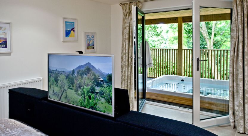 Photo of Cedar Lodge, South View Lodges, Exeter