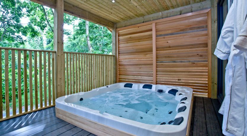 Photo of Cedar Lodge, South View Lodges, Exeter