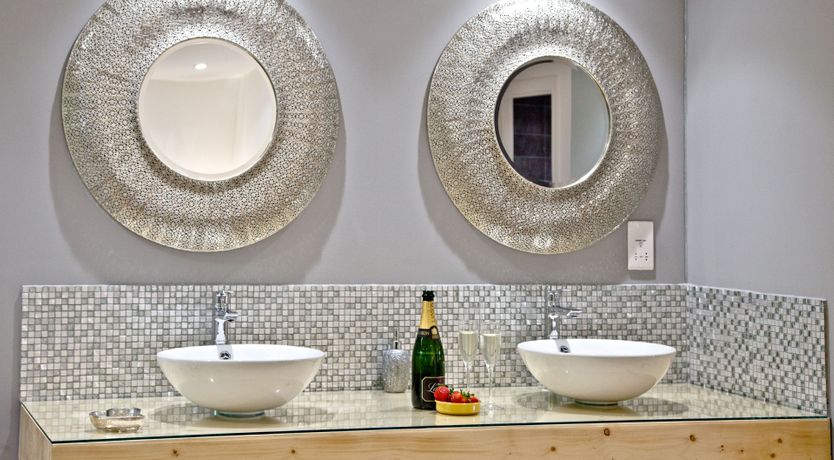 Photo of Cedar Lodge, South View Lodges, Exeter