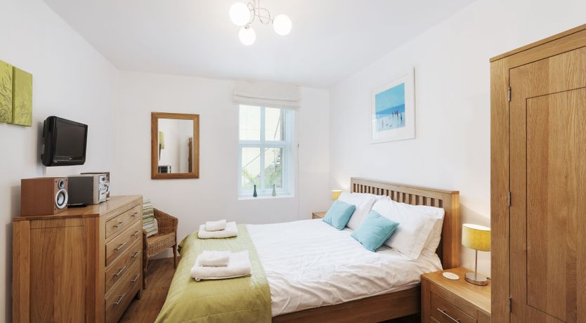 Photo of 9 At The Beach, Torcross