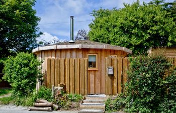 The Ember Room Roundhouse, East Thorne, Bude Holiday Cottage