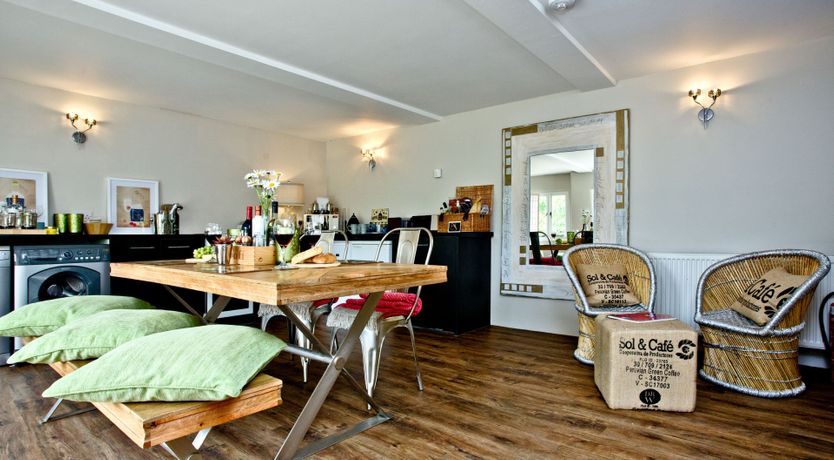 Photo of The Wine Lodge, Kenton Park Estate, Exeter