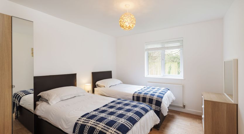 Photo of Woodpecker Lodge, Redlake Farm, Somerton