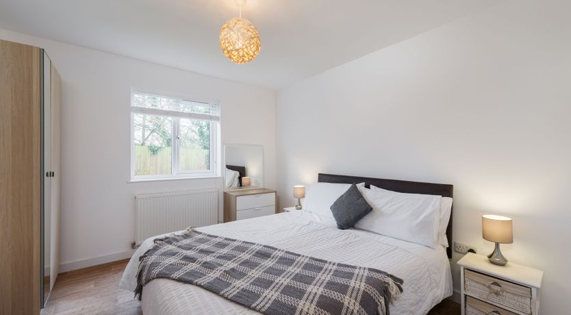 Photo of Woodpecker Lodge, Redlake Farm, Somerton