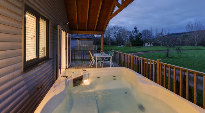 Photo of Woodpecker Lodge, Redlake Farm, Somerton