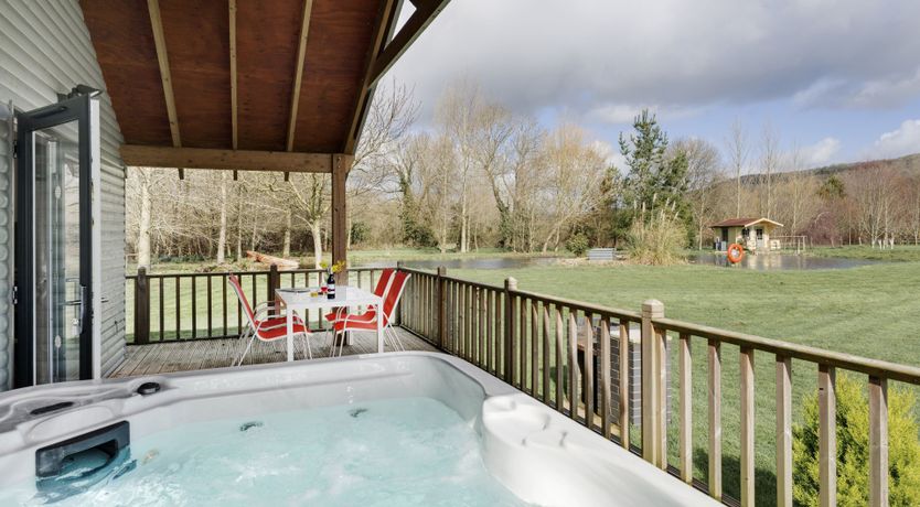 Photo of Kingfisher Lodge, Redlake Farm, Somerton