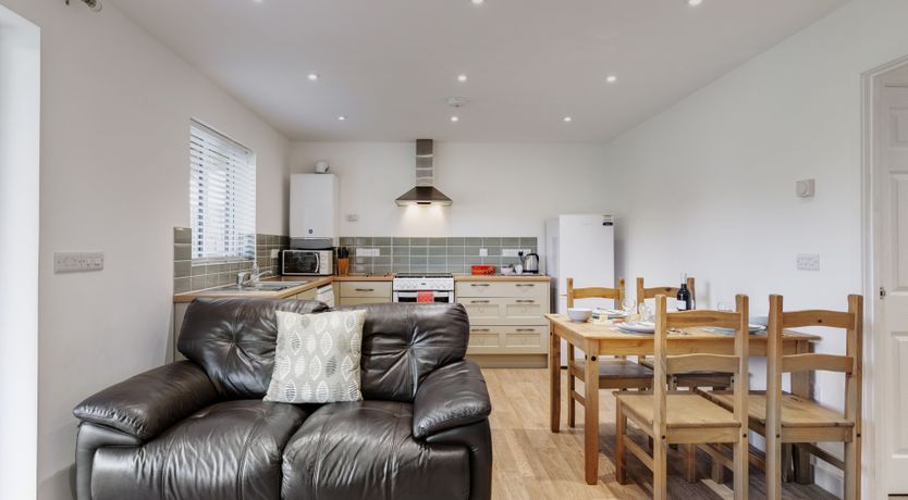 Photo of Kingfisher Lodge, Redlake Farm, Somerton