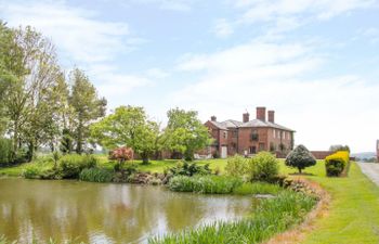 The Manor House at Kenwick Lodge Holiday Cottage