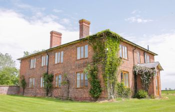 The Manor House at Kenwick Lodge Holiday Cottage