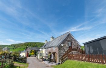 Granar Nant Bran Holiday Cottage