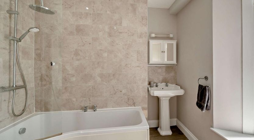 Photo of 3 Bed in Brixham