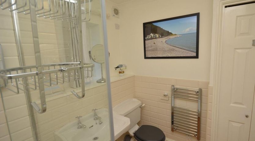 Photo of 2 Bed in Minehead