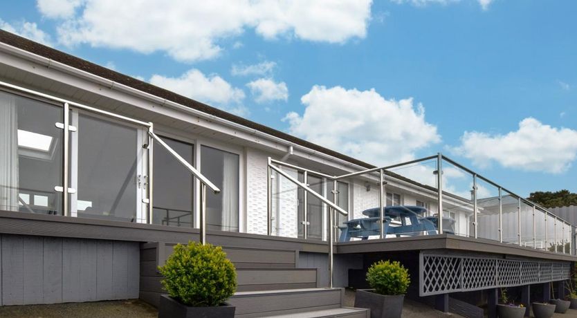 Photo of 4 Bed in Trethevy