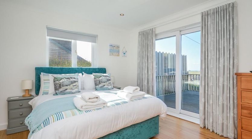 Photo of 4 Bed in Trethevy