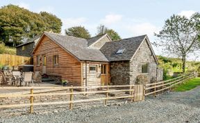 Photo of 2 Bed in Beguildy