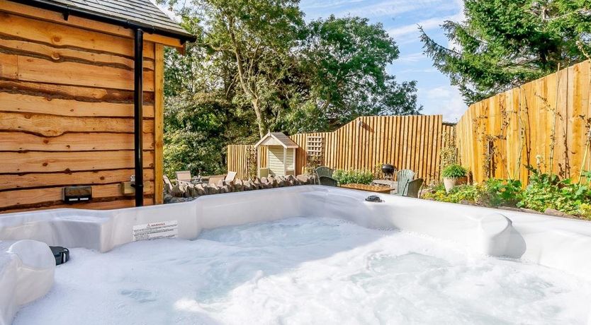 Photo of 2 Bed in Beguildy