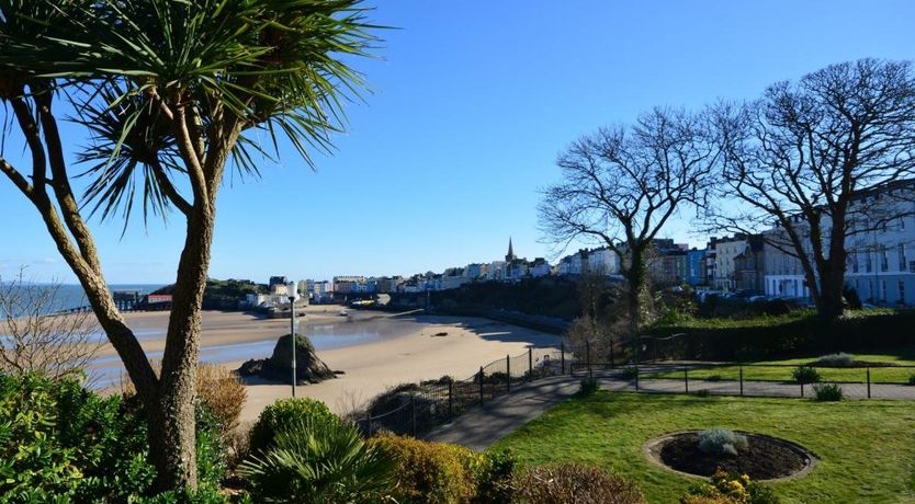 Photo of 2 Bed in Tenby