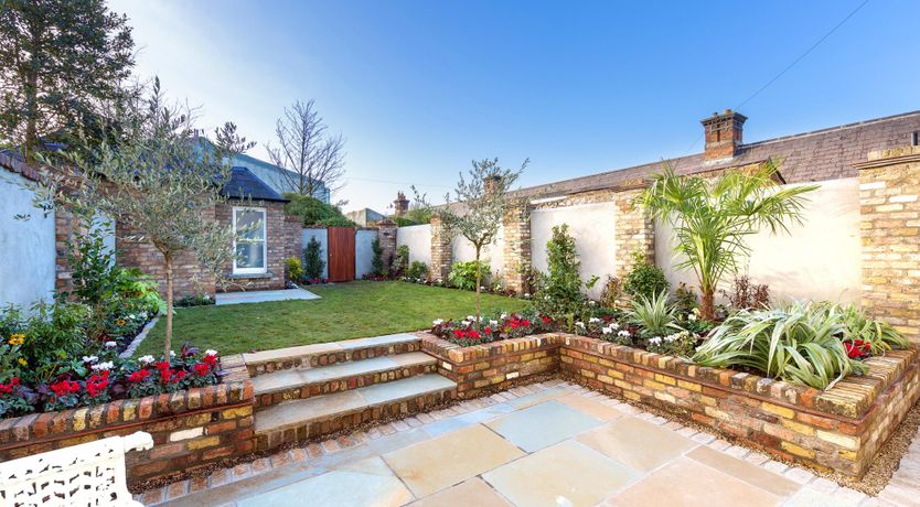 Photo of Lavish Dublin Residence