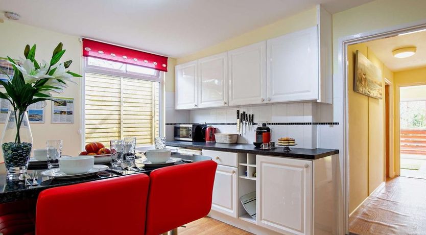 Photo of 2 Bed in St Day