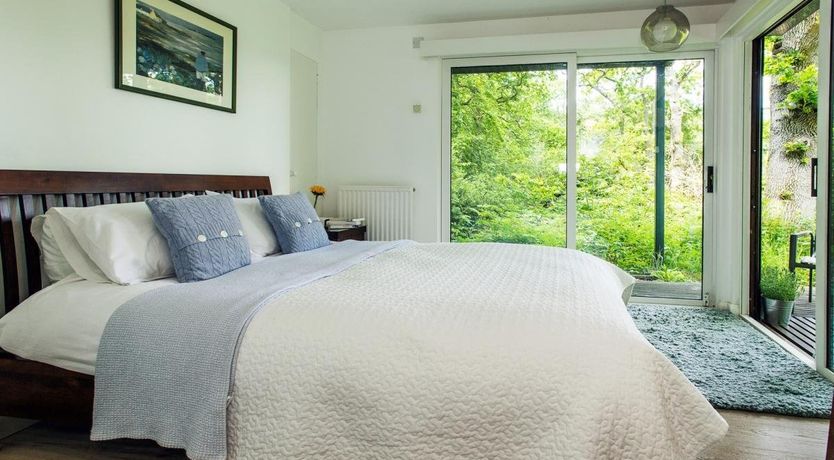 Photo of 2 Bed in Beaulieu