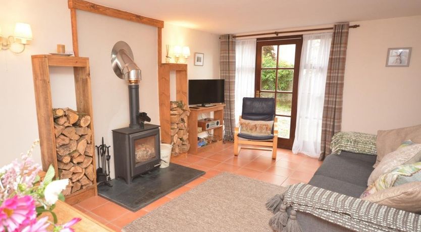 Photo of 2 Bed in Whiddon Down