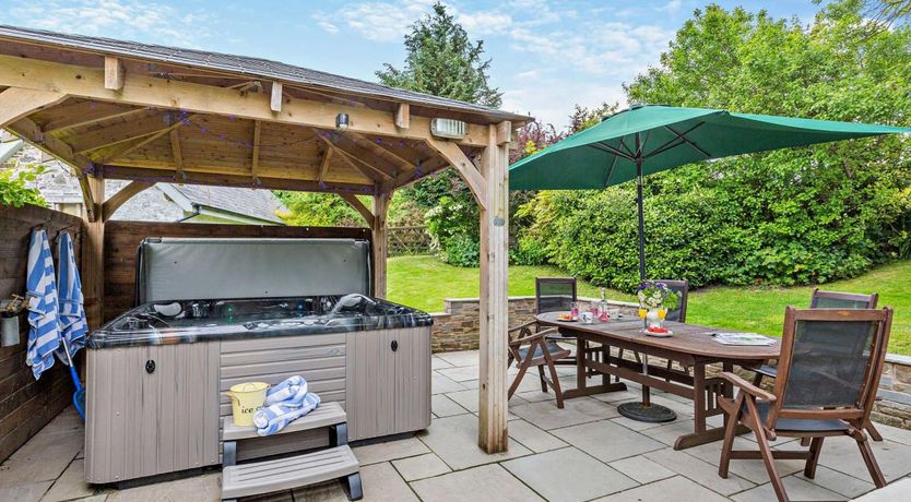 Photo of 9 Bed in Painscastle