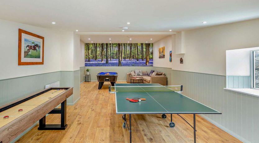 Photo of 9 Bed in Painscastle