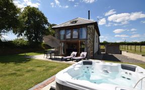 Photo of 1 Bed in East Knowstone