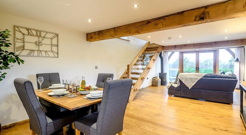 Photo of 1 Bed in East Knowstone