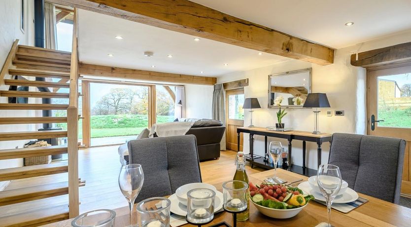 Photo of 1 Bed in East Knowstone