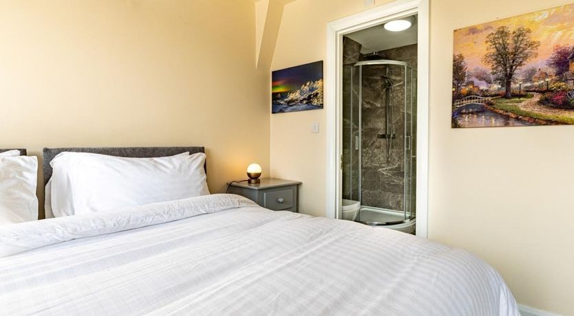 Photo of 4 Bed in Llandderfel