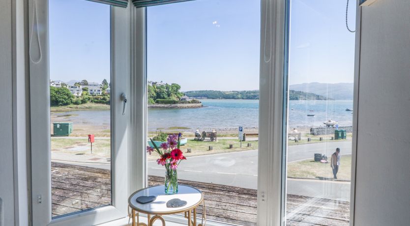 Photo of Bay View Apartment