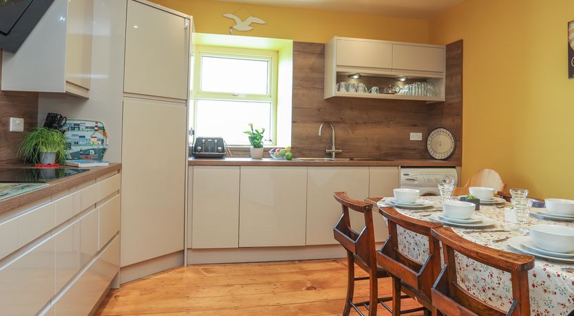 Photo of Gadlys House - Beau View