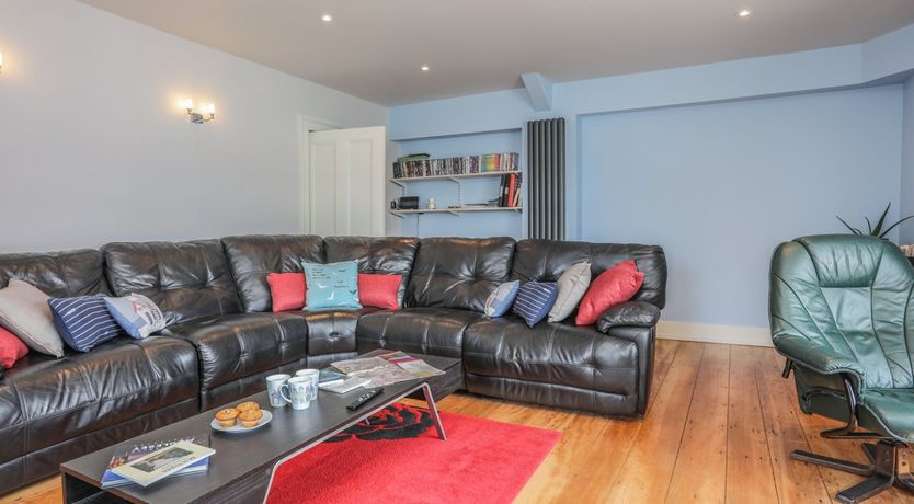 Photo of Gadlys House - Beau View