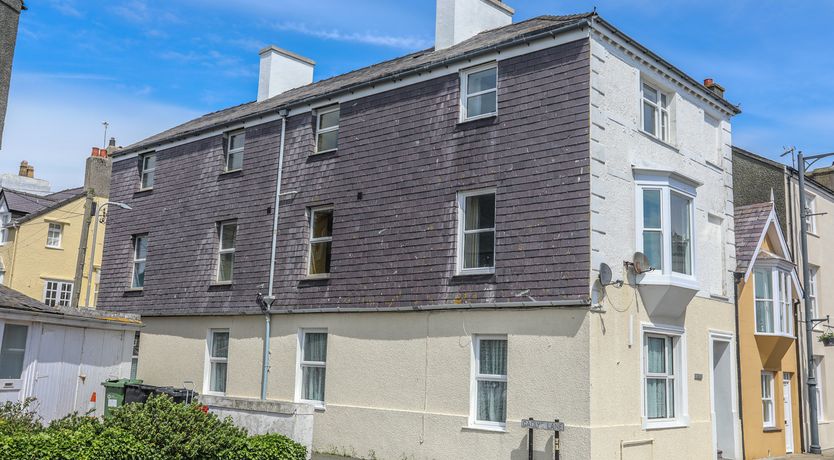 Photo of Gadlys House - Beau View