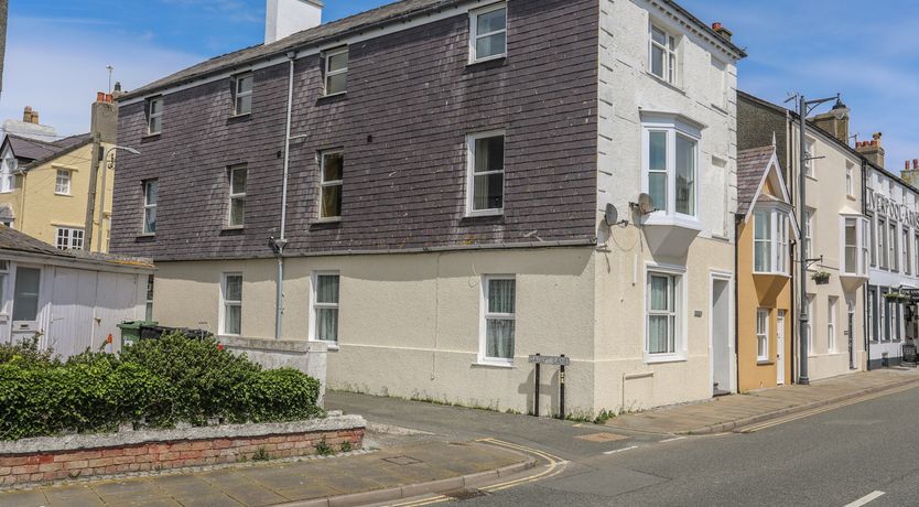 Photo of Gadlys House - Waters Edge