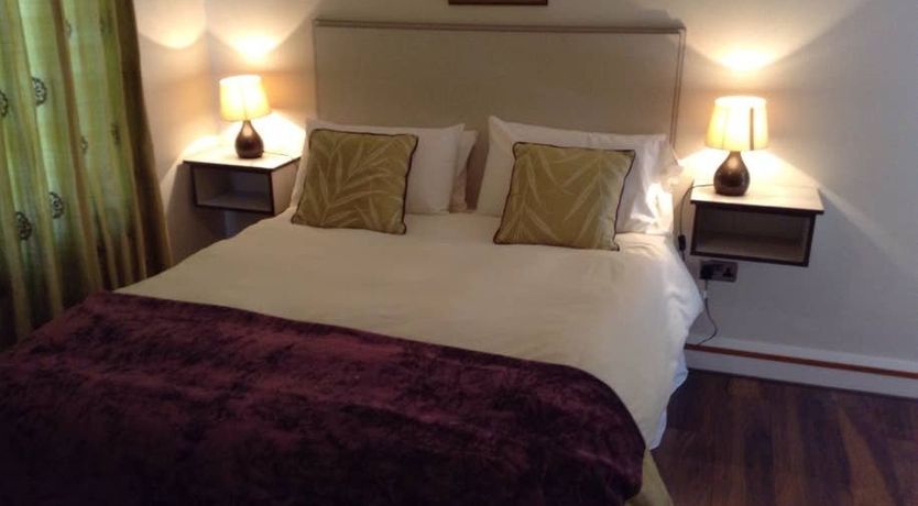 Photo of Luxury River Lodge