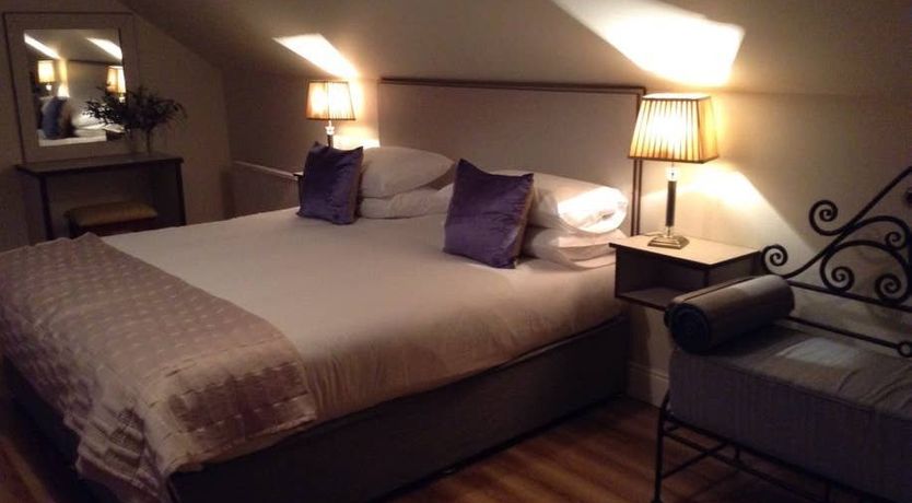 Photo of Luxury River Lodge