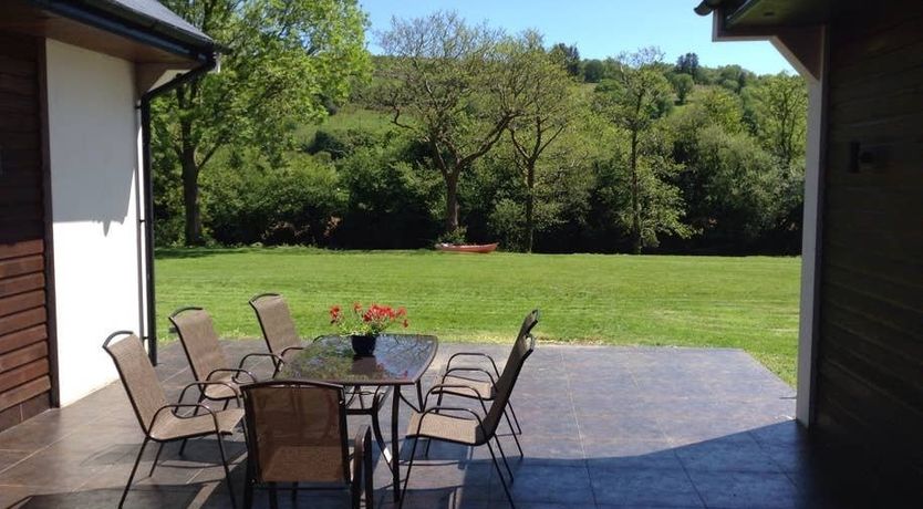 Photo of Luxury River Lodge