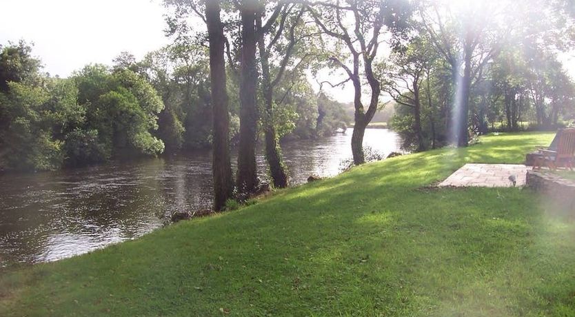 Photo of Luxury River Lodge